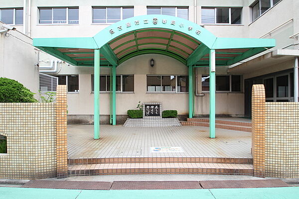 画像19:名古屋市立春岡小学校
