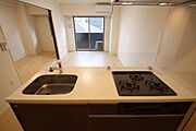 ※別号室のお写真のため現況優先