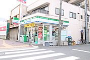 ファミリーマート　中央市場前店