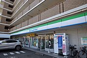 ファミリーマート　鏡池通店