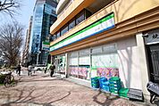 ファミリーマート　白川店