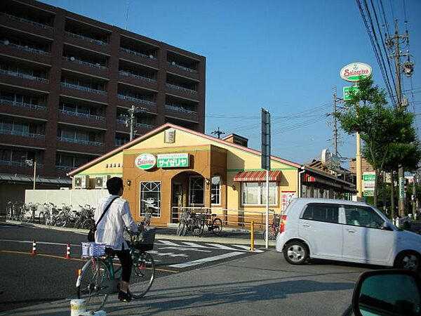 画像28:飲食店「サイゼリヤまで210m」
