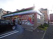 コンビニ「ファミリーマートまで150m」