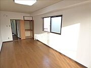とにかく広いです