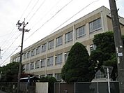 小学校「市立枇杷島小学校まで480m」