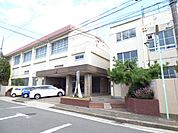 小学校「市立稲生小学校まで780m」