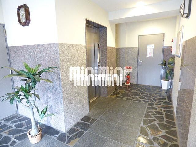 8 / 14