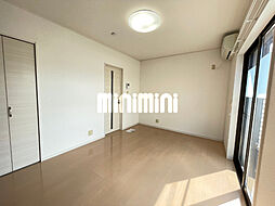 Ｕｌｙｓｓｅｓ 1階1Kのリビング/ダイニング