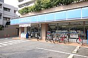 コンビニ「ローソンまで320m」
