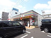 コンビニ「セブンイレブンまで440m」