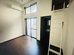 エルフパパ庄内緑地 103 1階ワンルームのリビング/ダイニング