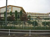 中学校「名古屋市立平田中学校まで1002m」
