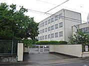 小学校「名古屋市立比良西小学校まで595m」