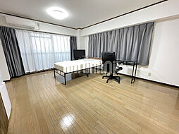 アローン・ノーブルII 3階ワンルームのリビング/ダイニング