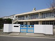幼稚園、保育園「千代田橋保育園まで260m」