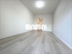 郷前町2丁目マンション 108 1階1Kのリビング/ダイニング