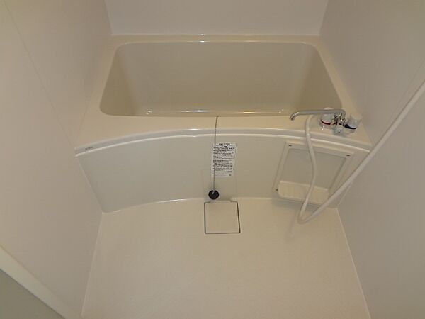 画像6:浴室の洗い場スペース