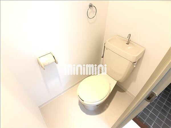 画像8:きれいな洋式トイレ