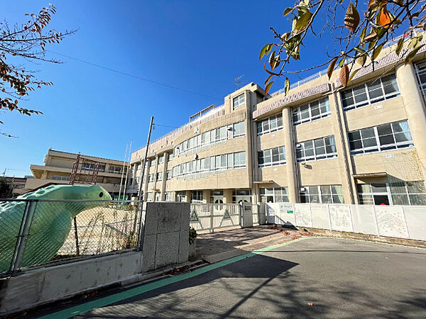 画像25:小学校「名古屋市立柳小学校まで487m」