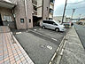 駐車場：駐車場スペースです