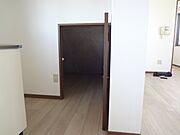 キッチン横の収納