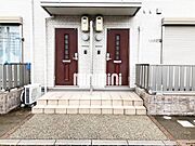建物入り口です