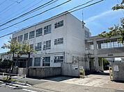 小学校「名古屋市立豊治小学校まで203m」