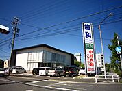 病院「内科　中村クリニックまで320m」