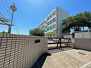 中学校「名古屋市立助光中学校まで1083m」