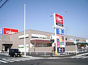 スーパー「バローまで1300m」
