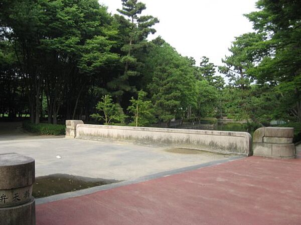 画像24:公園「名城公園まで1300m」