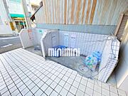 敷地内ゴミ捨て置場です。