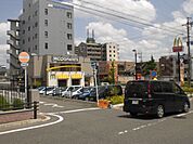飲食店「マクドナルドまで380m」