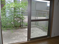 居間