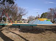 公園「日比津公園まで90m」