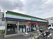 コンビニ「ファミリーマート森田支店まで200m」