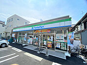 コンビニ「ファミリーマート瑞穂亀城町店まで137m」