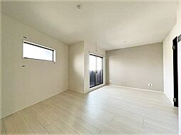 エスポワール エレ 六番町 203 2階1LDKのリビング/ダイニング