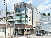 ショッピング施設「ミュープラット神宮前まで720m」