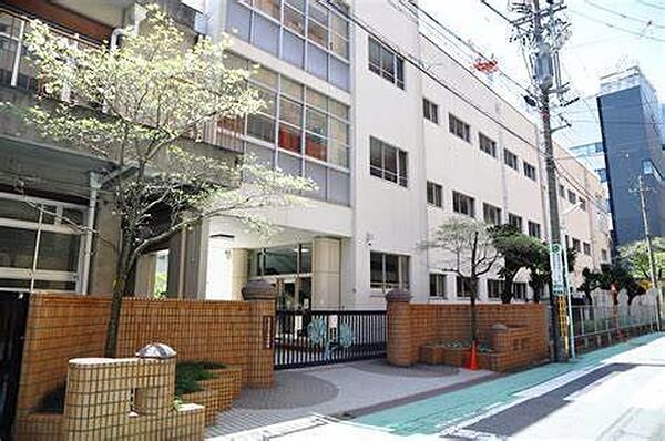 画像10:小学校「名古屋市立葵小学校まで607m」