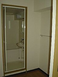 ハウス108泉 4階ワンルームのリビング/ダイニング