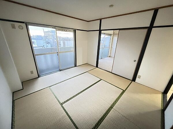 画像22:綺麗な畳の和室です