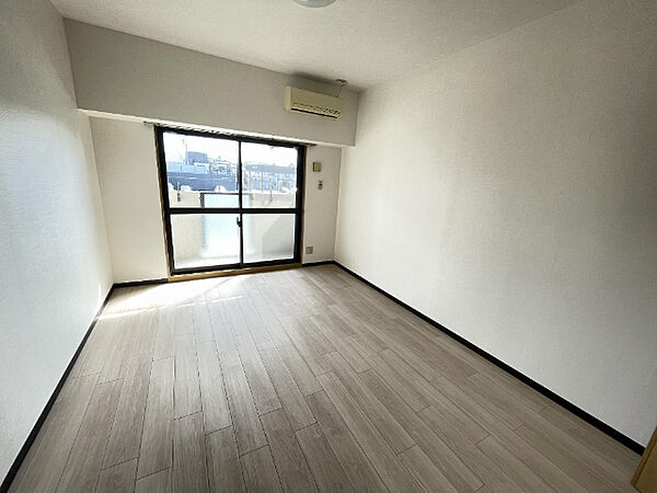 画像4:白床の素敵なお部屋です