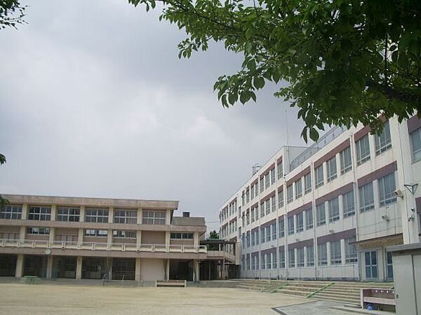 画像21:小学校「名古屋市立八事東小学校まで366m」