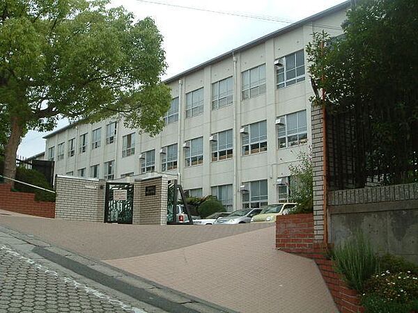 画像22:中学校「名古屋市立御幸山中学校まで897m」