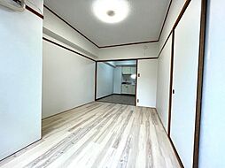 居間