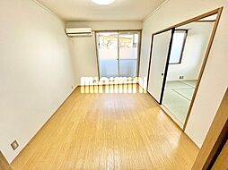 居間