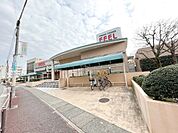 スーパー「フィールみかん山店まで246m」