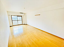 グランドールスクエア 2階1Kのリビング/ダイニング