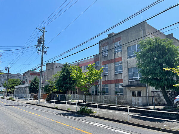 画像22:小学校「名古屋市立白金小学校まで949m」